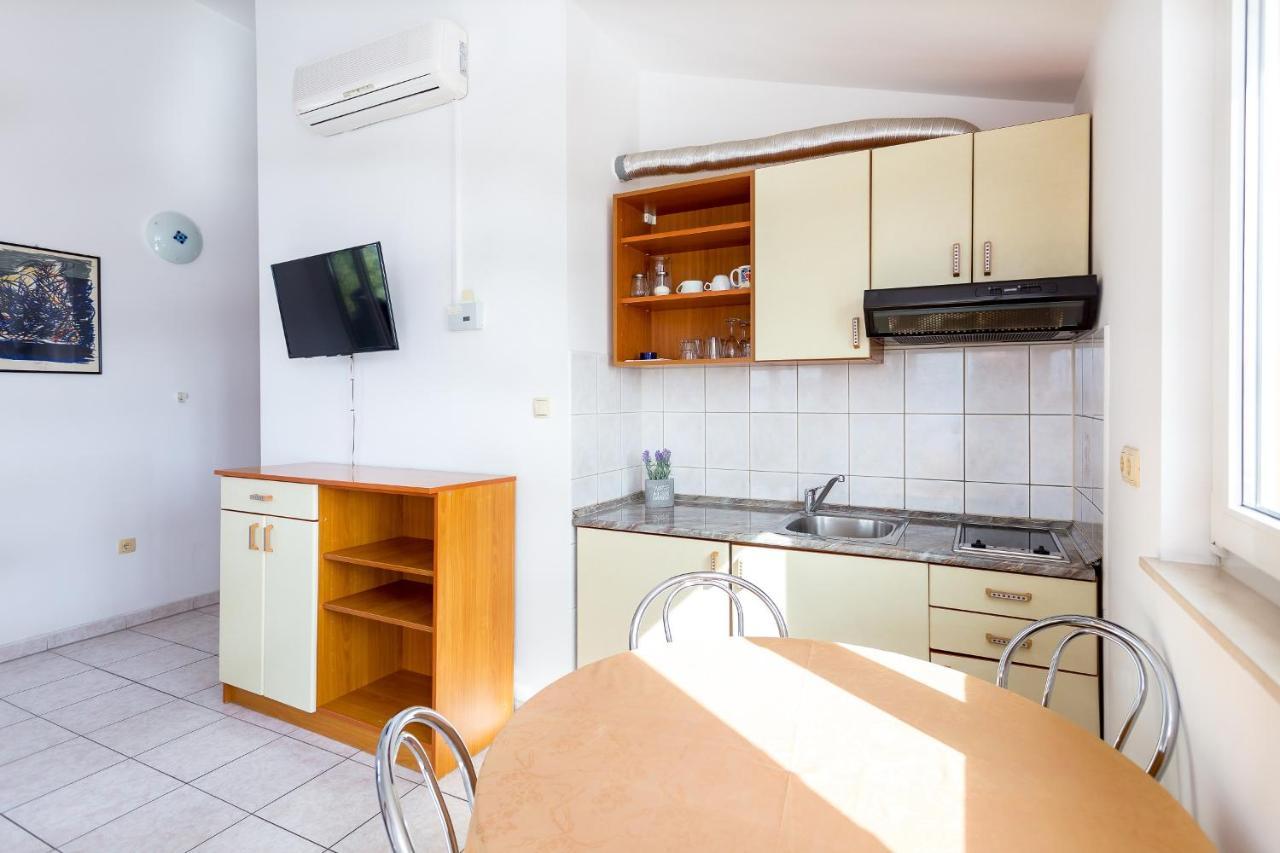 Aga Beach Suites Omiš Kültér fotó