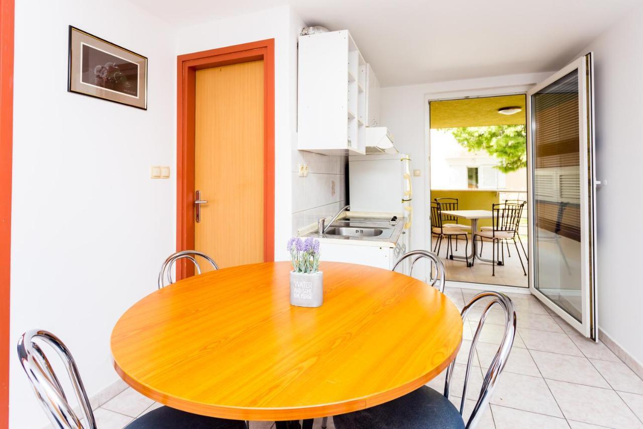 Aga Beach Suites Omiš Kültér fotó