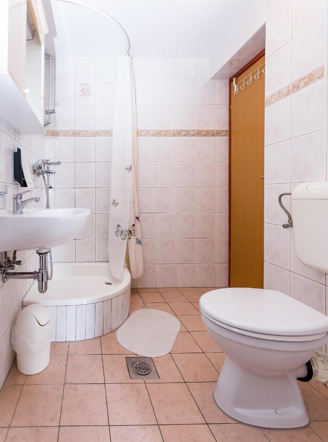 Aga Beach Suites Omiš Kültér fotó